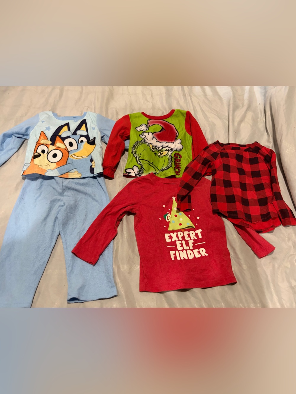 3T pajamas BUNDLE - Bluey, Grinch, Christmas